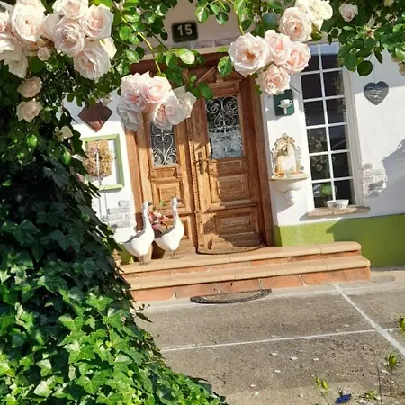Apartment Wohnen & Schlafen Im *